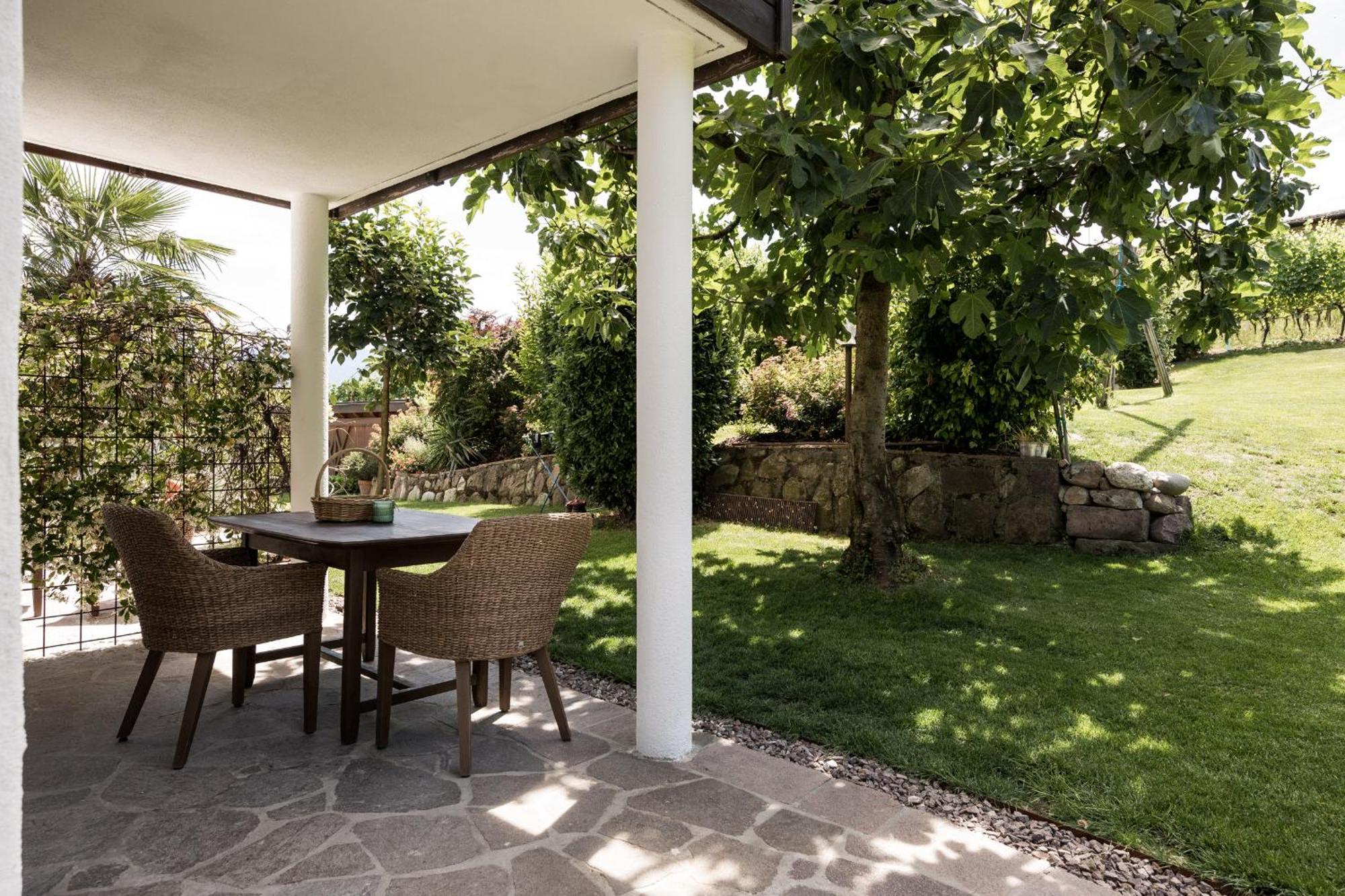 Weingut Weidlhof - Suite & Breakfast - Vacation For Wine Lovers Caldaro Exterior photo
