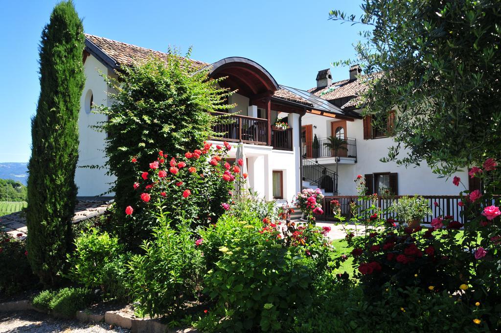 Weingut Weidlhof - Suite & Breakfast - Vacation For Wine Lovers Caldaro Exterior photo