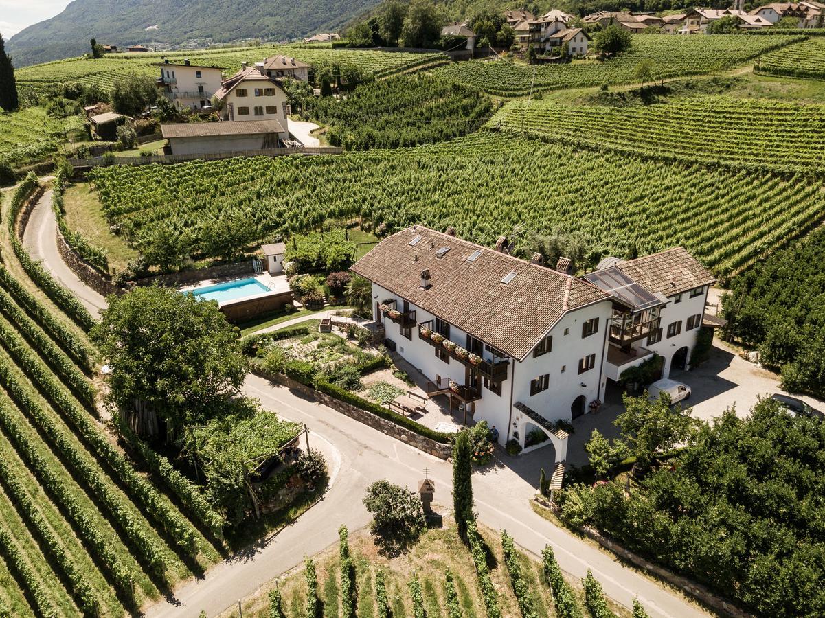 Weingut Weidlhof - Suite & Breakfast - Vacation For Wine Lovers Caldaro Exterior photo